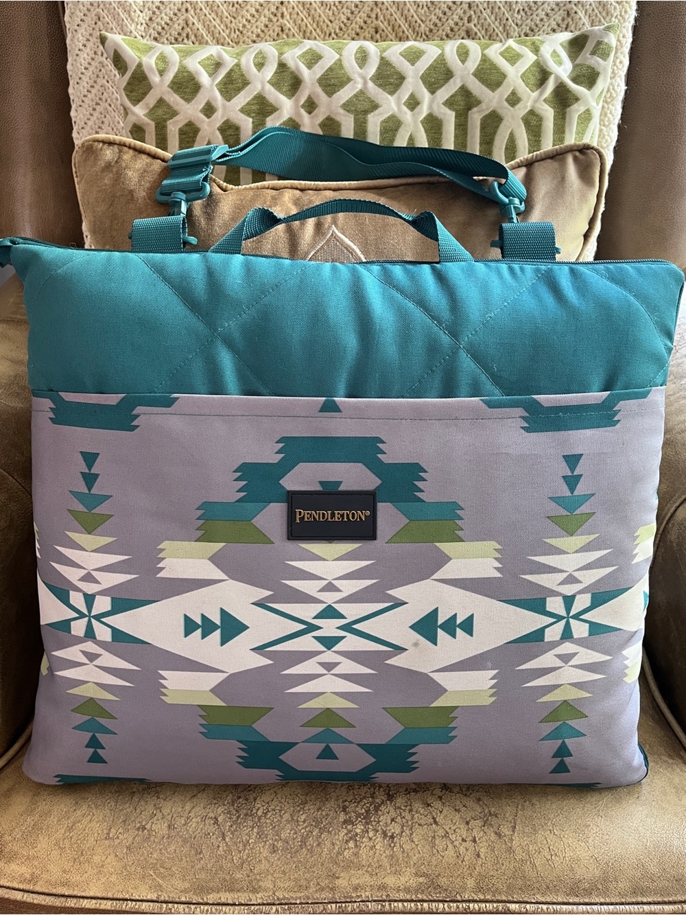 Pendleton Avra Valley Teal and Lime Geometric Packable Picnic Waterproof Blanket